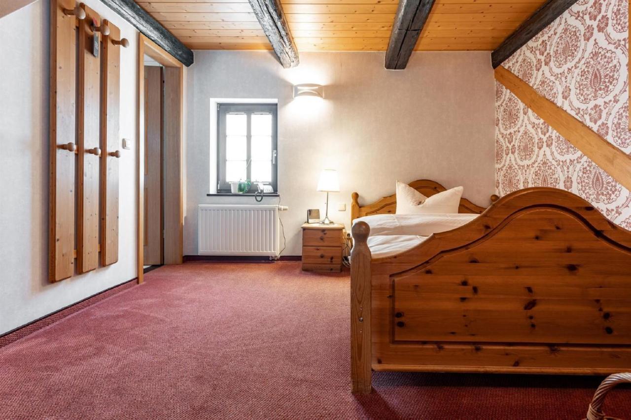 Weingut Schuh - Pension Zur Bosel كوسفيج المظهر الخارجي الصورة